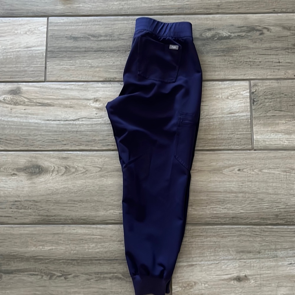 FIGS Jogger Scrubs